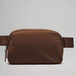 Java lululemon belt bag